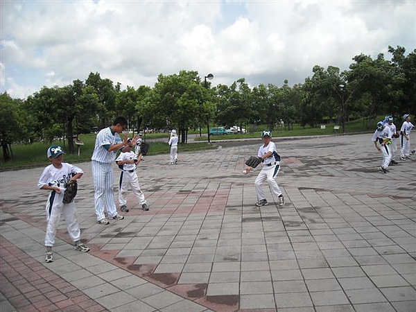 建宏哥哥來教投手囉-黑熊 (6).jpg