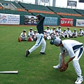 08.02棕熊-內野守備無人能 (9).JPG