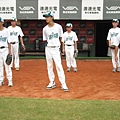 08.03大熊-內野守備無人能敵- (15).JPG