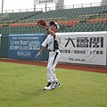 08.03大熊-看我把你接殺出局 (5).jpg