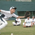 大熊-外野飛球不漏接 (3).JPG