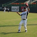 棕熊-外野飛球不漏接 (11).JPG