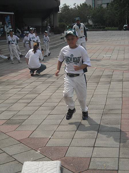 黑熊-跑跑跑 向前跑 (16).jpg