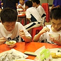 貓熊寶寶在吃飯囉 (24).JPG