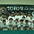 大熊 簽名團照 (1).jpg