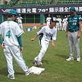曾豪駒哥哥與棕熊上跑壘課程 (6).jpg