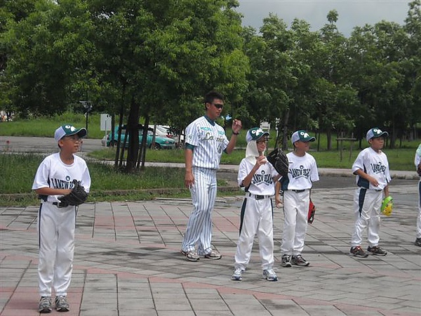 建宏哥哥來教投手囉-黑熊 (11).jpg