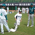 曾豪駒哥哥與棕熊上跑壘課程 (5).jpg