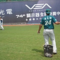 陳雁風哥哥與貓熊上課.jpg