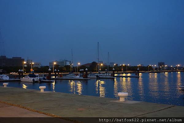 安平港夜色