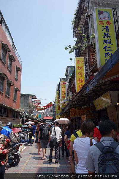 龍山寺旁街道