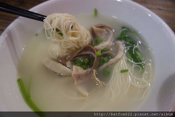 豬肚銀絲雞湯麵