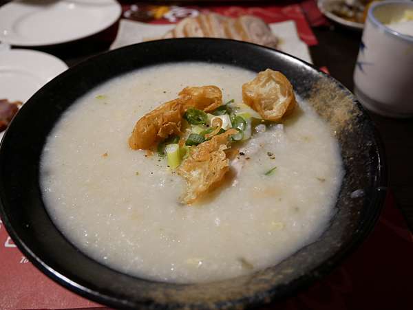 Q環島 第一次的環島旅行 花蓮美食推薦 陳記狀元粥鋪 正大漢方御膳食補 孔記魯肉飯 蝙蝠狸的第二人生