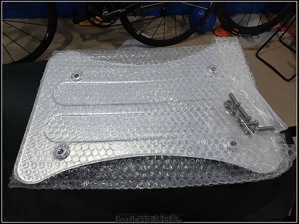 很有愛的台東Gogoro 2 plus改裝第四彈-鋁合金服貼版腳踏墊 @basic的生活日記 nEO_IMG_20180913_183445