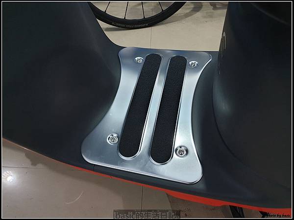很有愛的台東Gogoro 2 plus改裝第四彈-鋁合金服貼版腳踏墊 @basic的生活日記 nEO_IMG_20180913_205903
