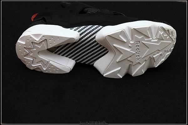 Reebok Instapump Fury充氣鞋開箱分享 @basic的生活日記 nEO_IMG_875A4233