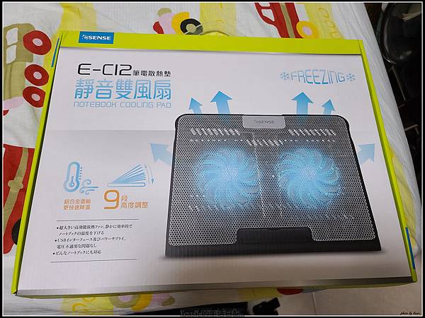 筆電散熱墊ESENSE E-C12開箱使用分享