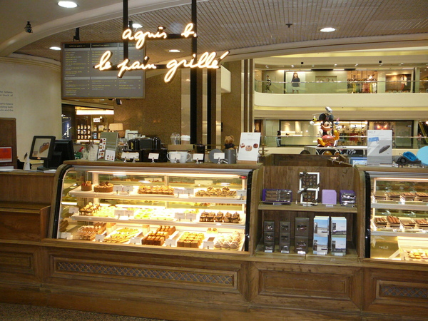 時代廣場內賣巧克力的店