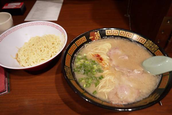 OSAKA大阪自由行 NARA奈良餵鹿 大阪城 道頓堀 聖瑪