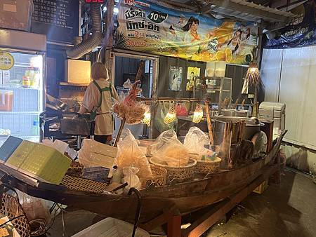 哈哈羅55泰式船麵【台北市林】士林排隊美食，回歸泰式當地風情
