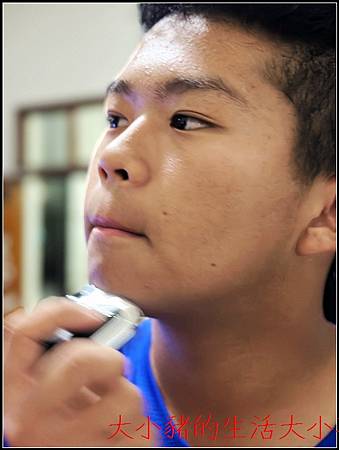 【創維｜行者雙刀頭電動刮鬍刀推薦】🧒孩子長大了，開始學會照顧
