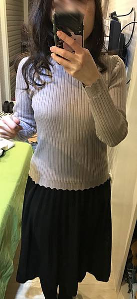 花瓣領針織1.jpg 花瓣領針織1.jpg