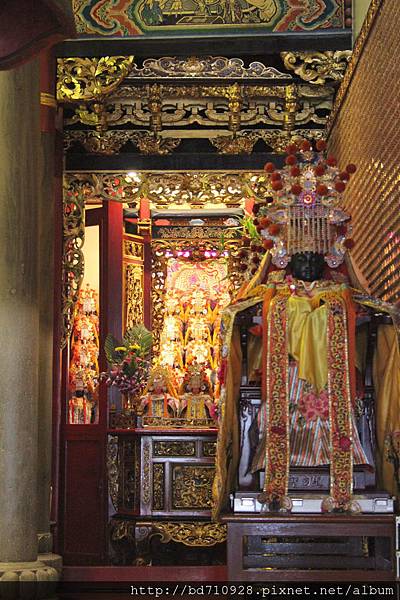 關渡宮媽祖殿龍邊神龕，奉祀：天上聖母