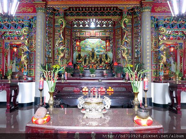 台北加蚋楊聖廟正殿，主祀：楊府聖祖