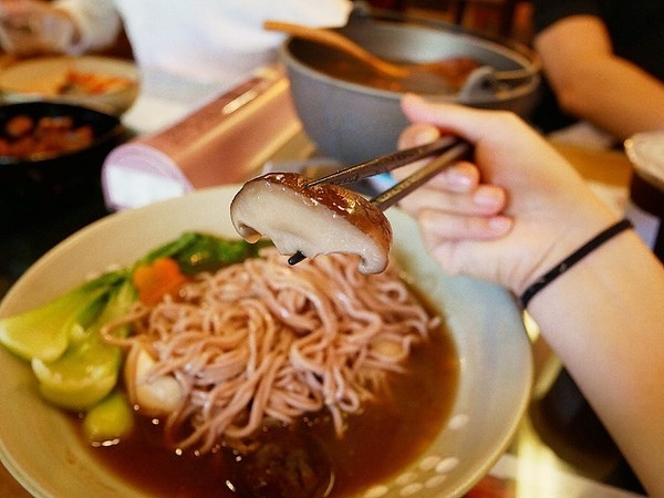 好寶寶點心藥膳坊-嘉義藥膳餐廳推薦，火鍋、簡餐都是藥膳湯底超