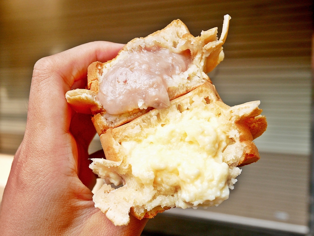 飛碟紅豆餅-彰化鹿港古早味紅豆餅，隱身在第一市場內的銅板美食