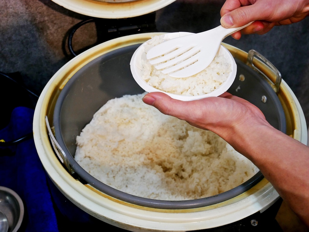 桃園中壢小火鍋吃到飽，7款麵食加壽喜燒飯通通無限量供應，近3