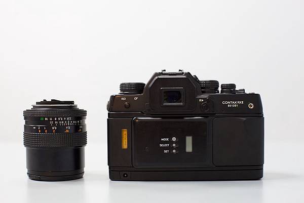 Contax RX II with Carl Zeiss with 2.8/25