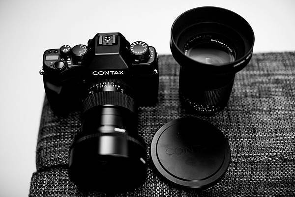 Contax RX II with 1.4/85, 1.4/35