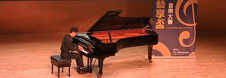 高中生阿寶的校園生活開始了