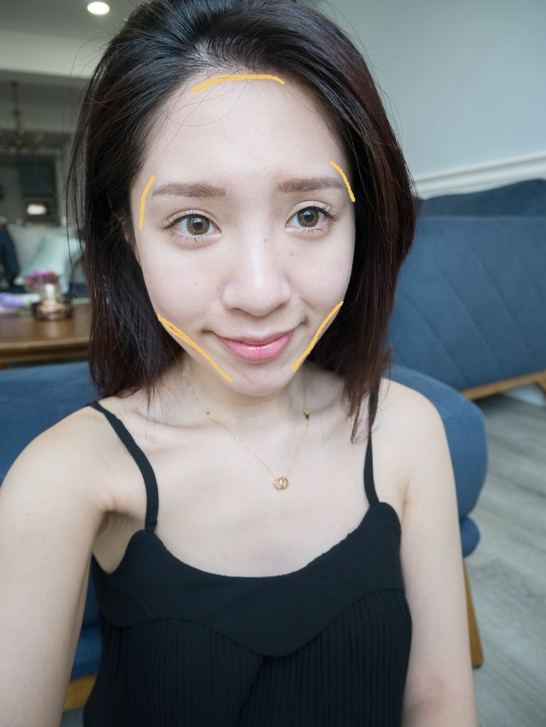 ? 彩妝 ? YOURHEART修容遮瑕一次到位。3分鐘小臉術大公開!!!! P1040042.jpg
