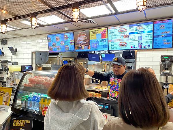 2024年美西之旅 咖哩我們來找你囉Day 1.「桃園機場 2024年美西之旅 咖哩我們來找你囉Day 1.「桃園機場