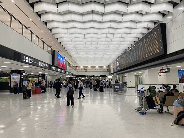 2024 秋 去找富士山玩Day1. 「格拉斯麗新宿酒店