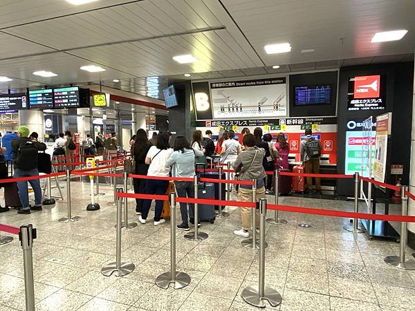 2024 秋 去找富士山玩Day1. 「格拉斯麗新宿酒店