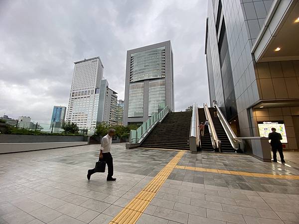 2024 秋 去找富士山玩Day1. 「格拉斯麗新宿酒店