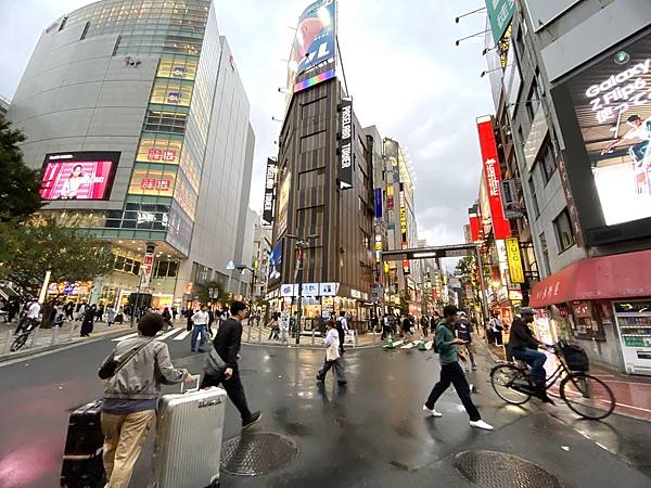 2024 秋 去找富士山玩Day1. 「格拉斯麗新宿酒店