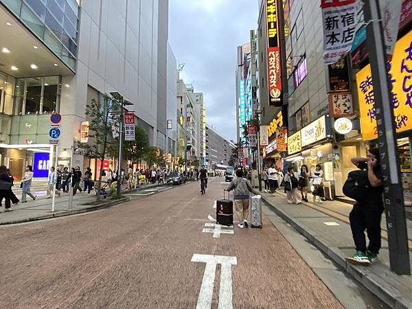 2024 秋 去找富士山玩Day1. 「格拉斯麗新宿酒店