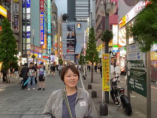 2024 秋 去找富士山玩Day1. 「格拉斯麗新宿酒店