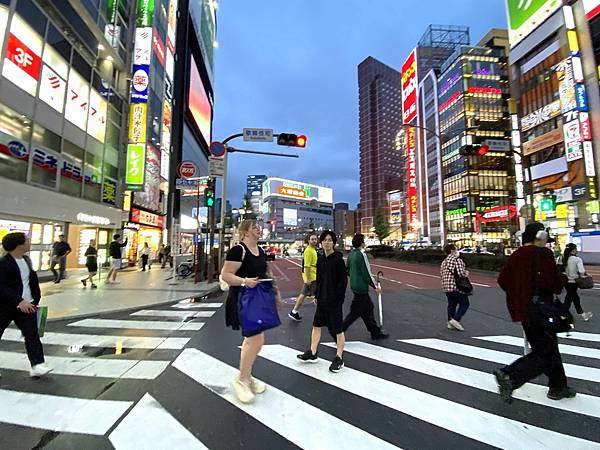 2024 秋 去找富士山玩Day1. 「格拉斯麗新宿酒店