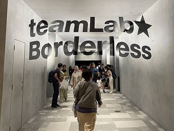 2024 秋 去找富士山玩Day1. 「格拉斯麗新宿酒店