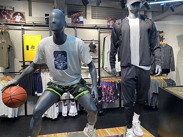 2024 秋 去找富士山玩Day1. 「格拉斯麗新宿酒店