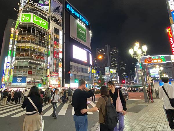 2024 秋 去找富士山玩Day1. 「格拉斯麗新宿酒店