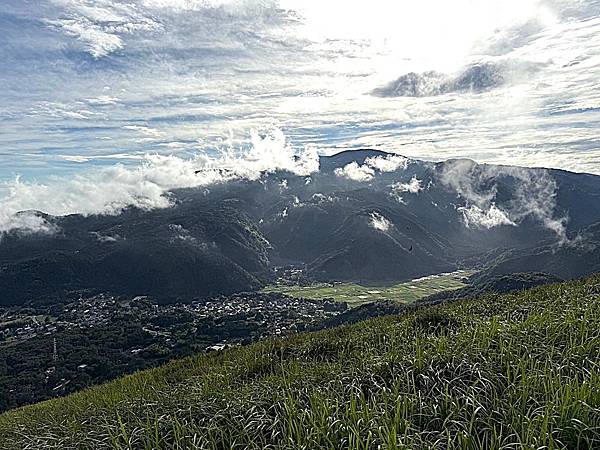 2024 秋 去找富士山玩Day2. 「搭乘踊子號伊豆半 2024 秋 去找富士山玩Day2. 「搭乘踊子號伊豆半