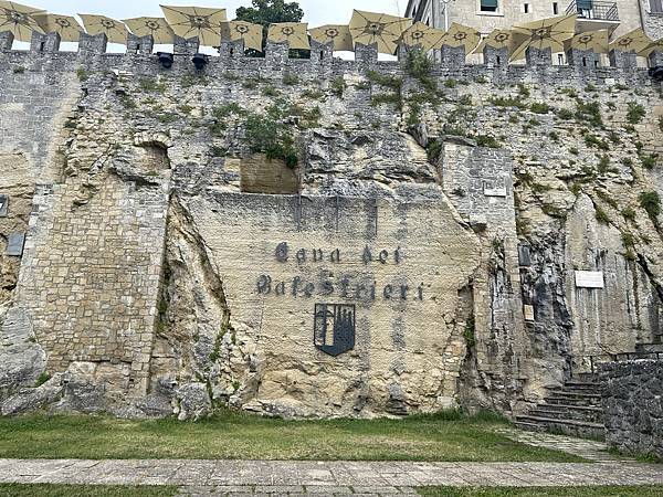 山中隱士,漫遊義大利國中國聖馬利諾(san marino)