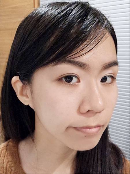 YourHeart強力推出,防水、防汗!讓眉型更自然俐落!超持久,維持一整天完美眉毛,不怕成為缺眉人!速乾特性,讓化妝時間更省時。 【YourHeart】24H不掉色防水液態眉筆(咖啡色)