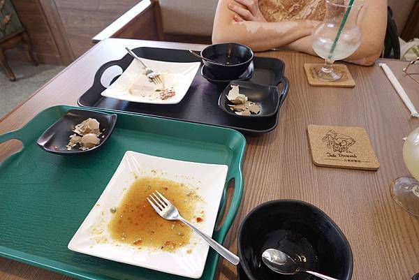 美容汗蒸保養|翡鑽科技汗蒸岩盤浴|科技岩盤讓保養美容更上一層